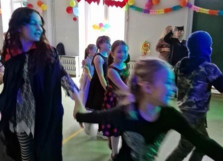 Grafika 18: Dyskoteka karnawałowa