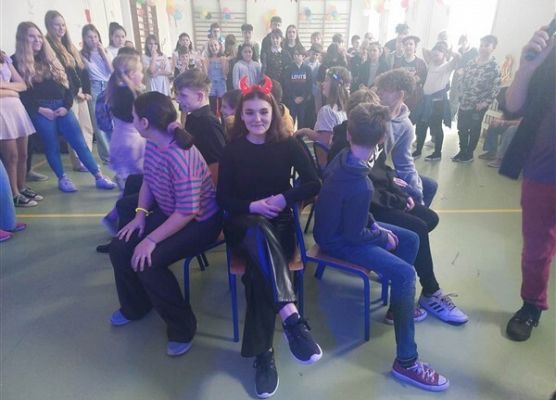 Grafika 19: Dyskoteka karnawałowa