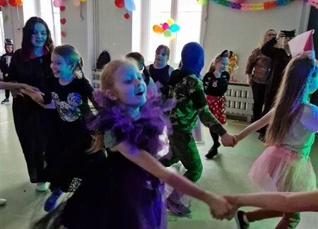 Grafika 38: Dyskoteka karnawałowa