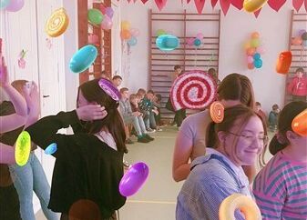 Grafika 43: Dyskoteka karnawałowa