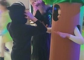 Grafika 104: Dyskoteka karnawałowa