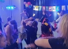 Grafika 112: Dyskoteka karnawałowa