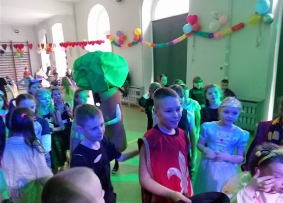 Grafika 140: Dyskoteka karnawałowa