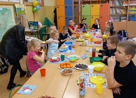 Grafika 143: Dyskoteka karnawałowa