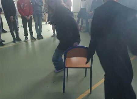 Grafika 60: Dyskoteka karnawałowa