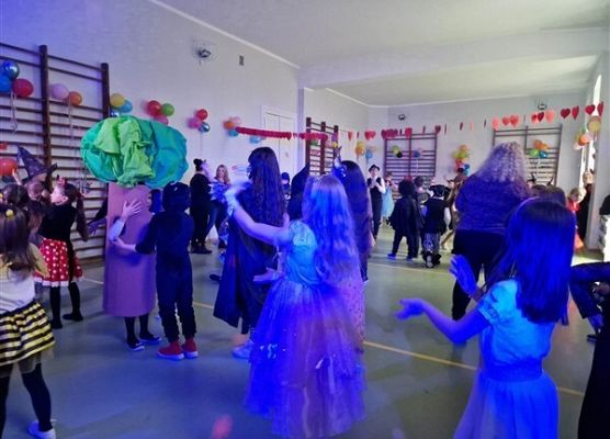 Grafika 85: Dyskoteka karnawałowa