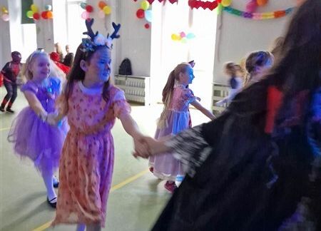 Grafika 86: Dyskoteka karnawałowa