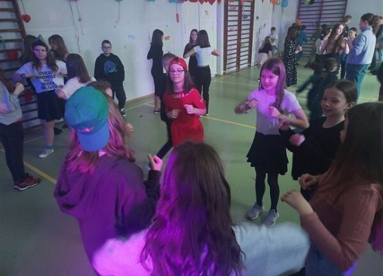 Grafika 92: Dyskoteka karnawałowa