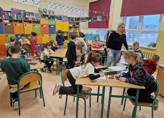 Grafika 2: Dzień Gier Komputerowych i Planszowych w szkole w Wicku