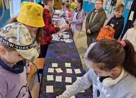 Grafika 5: Dzień Gier Komputerowych i Planszowych w szkole w Wicku