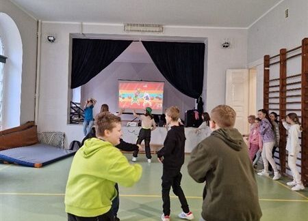 Grafika 42: Dzień Gier Komputerowych i Planszowych w szkole w Wicku