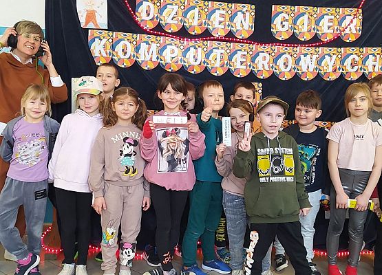 Grafika 142: Dzień Gier Komputerowych i Planszowych w szkole w Wicku