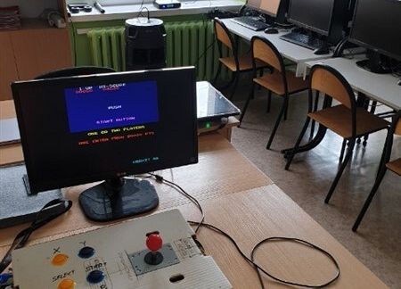 Grafika 73: Dzień Gier Komputerowych i Planszowych w szkole w Wicku