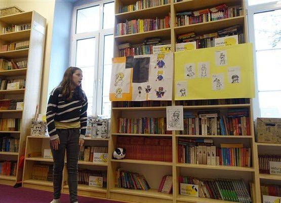 Grafika 2: Dyskusyjny Klub Książki w Bibliotece Szkolnej w Wicku czeka na wiosnę, czyta i rozmawia o książkach