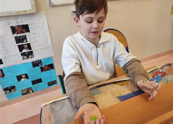 Grafika 50: Co na polskim dziś robimy? Lepimy, tworzymy…