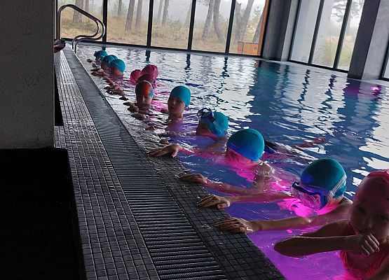 Zajęcia na basenie kl. IIIA