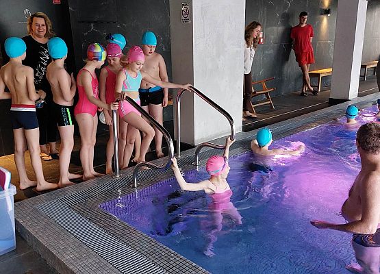 Zajęcia na basenie kl. IIIA