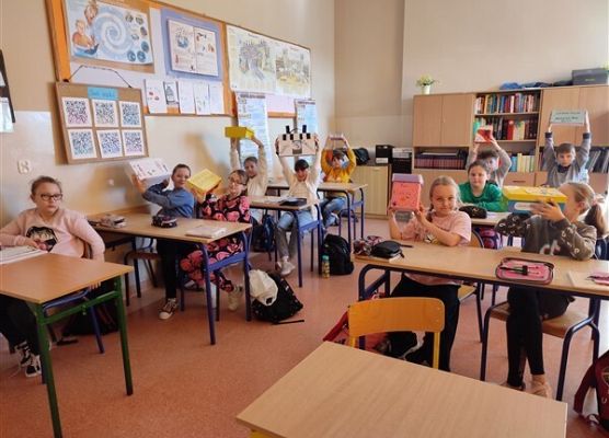 Grafika 1: Lektura w pudełku – „Akademia Pana Kleksa” na lekcjach polskiego  w kl. IV a