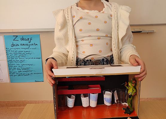 Grafika 22: Lektura w pudełku – „Akademia Pana Kleksa” na lekcjach polskiego  w kl. IV a