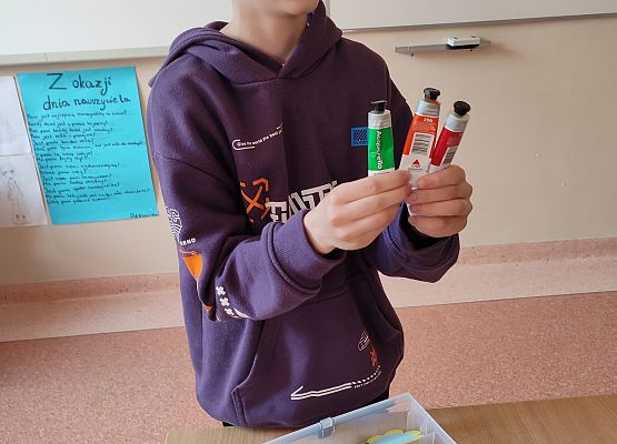 Grafika 34: Lektura w pudełku – „Akademia Pana Kleksa” na lekcjach polskiego  w kl. IV a