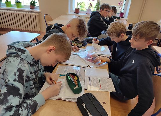 Grafika 9: Powtórki z lekturki – obowiązkowe!