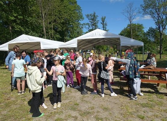 Grafika 17: Obchody Dnia Dziecka w szkole w Wicku -  2 czerwca 2023