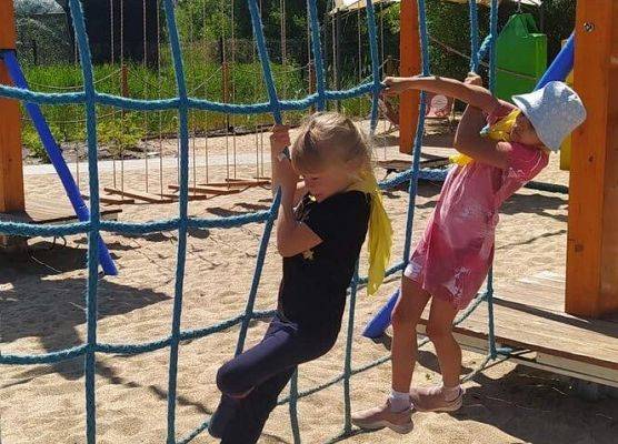 Grafika 28: Czerwcowa wycieczka kl. IA i IIIA do Costerina Park