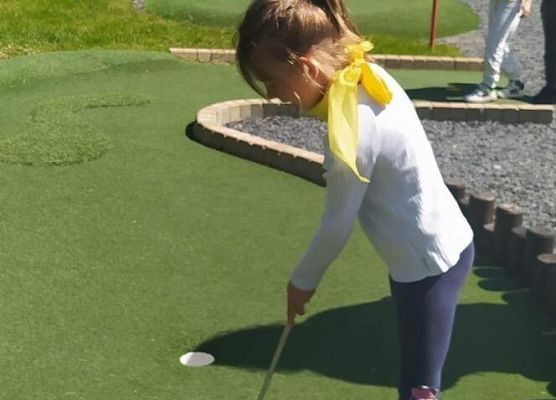 Grafika 30: Czerwcowa wycieczka kl. IA i IIIA do Costerina Park