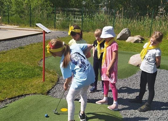 Grafika 38: Czerwcowa wycieczka kl. IA i IIIA do Costerina Park