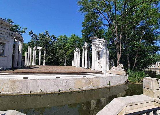 Grafika 1: Wycieczka do Warszawy klas ósmych - krótka relacja z drugiego dnia pobytu w stolicy