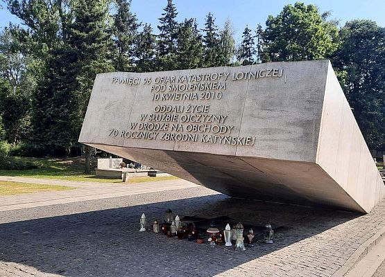 Grafika 8: Wycieczka do Warszawy klas ósmych - krótka relacja z drugiego dnia pobytu w stolicy