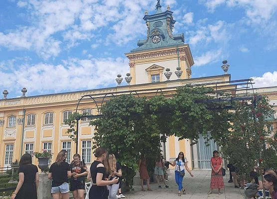 Grafika 1: Wycieczka do Warszawy klas ósmych - krótka relacja z trzeciego dnia pobytu w stolicy