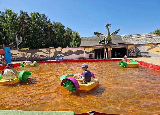 Grafika 6: Czerwcowa wycieczka kl. IIIB do Łeby