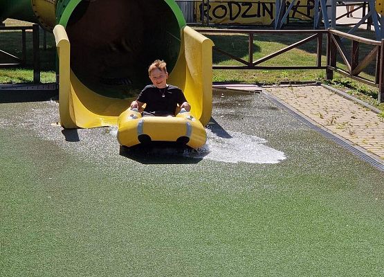 Grafika 13: Czerwcowa wycieczka kl. IIIB do Łeby