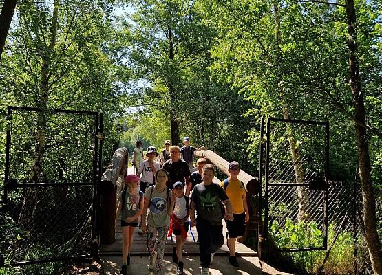 Grafika 25: Czerwcowa wycieczka kl. IIIB do Łeby