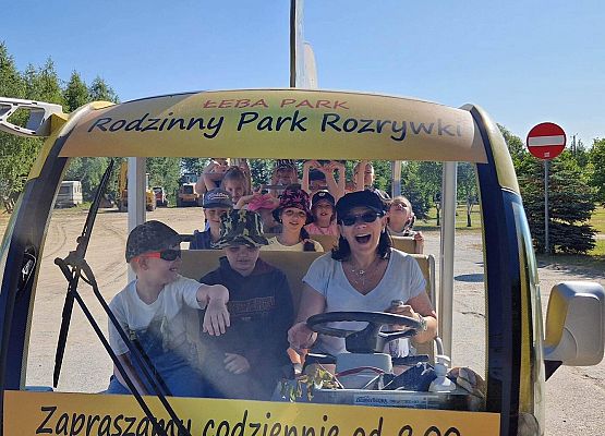 Grafika 50: Czerwcowa wycieczka kl. IIIB do Łeby