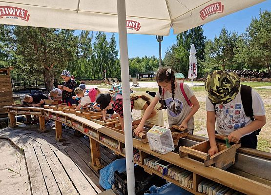 Grafika 64: Czerwcowa wycieczka kl. IIIB do Łeby