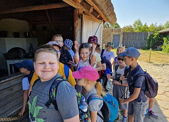 Grafika 70: Czerwcowa wycieczka kl. IIIB do Łeby