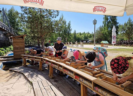 Grafika 71: Czerwcowa wycieczka kl. IIIB do Łeby