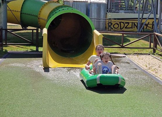 Grafika 73: Czerwcowa wycieczka kl. IIIB do Łeby