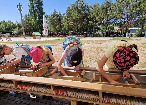 Grafika 76: Czerwcowa wycieczka kl. IIIB do Łeby