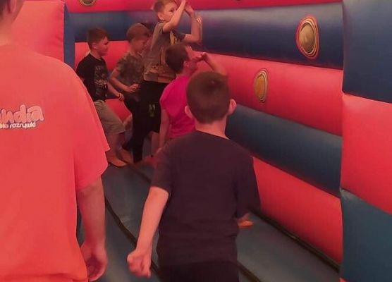 Grafika 3: Pierwszaki w Funlandii - Dmuchanym Parku Rozrywki w Łebie