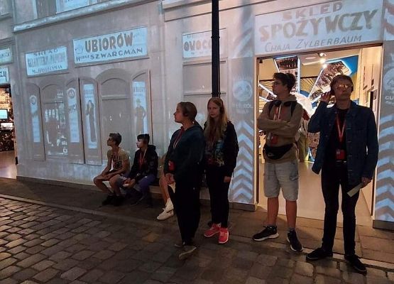 Grafika 9: Forum "Dialogu" zorganizowało wycieczkę do Warszawy dla uczniów z kl. VI i VII SP Wicko