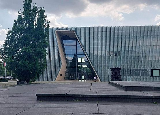 Grafika 11: Forum "Dialogu" zorganizowało wycieczkę do Warszawy dla uczniów z kl. VI i VII SP Wicko