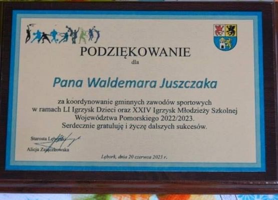 Grafika 1: Nasi sportowcy i wuefiści wyróżnieni na uroczystym podsumowaniu powiatowego szkolnego współzawodnictwa sportowego w ramach Igrzysk Dzieci oraz Igrzysk Młodzieży Szkolnej  w Lęborku