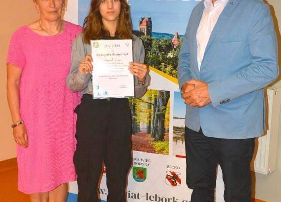 Grafika 3: Nasi sportowcy i wuefiści wyróżnieni na uroczystym podsumowaniu powiatowego szkolnego współzawodnictwa sportowego w ramach Igrzysk Dzieci oraz Igrzysk Młodzieży Szkolnej  w Lęborku