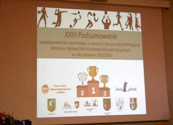 Grafika 5: Nasi sportowcy i wuefiści wyróżnieni na uroczystym podsumowaniu powiatowego szkolnego współzawodnictwa sportowego w ramach Igrzysk Dzieci oraz Igrzysk Młodzieży Szkolnej  w Lęborku