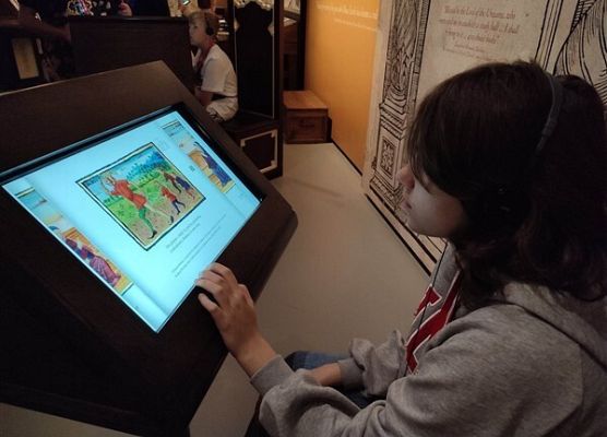 Grafika 19: Wyjazd kl. VIIa i VIa oraz grupy uczniów z Ukrainy do Warszawy – realizacja II edycji projektu „Razem odkrywamy żydowską historię i kulturę”