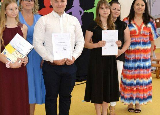 Grafika 117: Fotorelacja z uroczystego zakończenia roku szkolnego 2022/2023