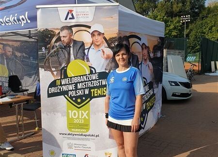 Grafika 1: Tenisiści z Wicka zaprezentowali swoje umiejętności w ogólnopolskich rozgrywkach na kortach „Warszawianki”